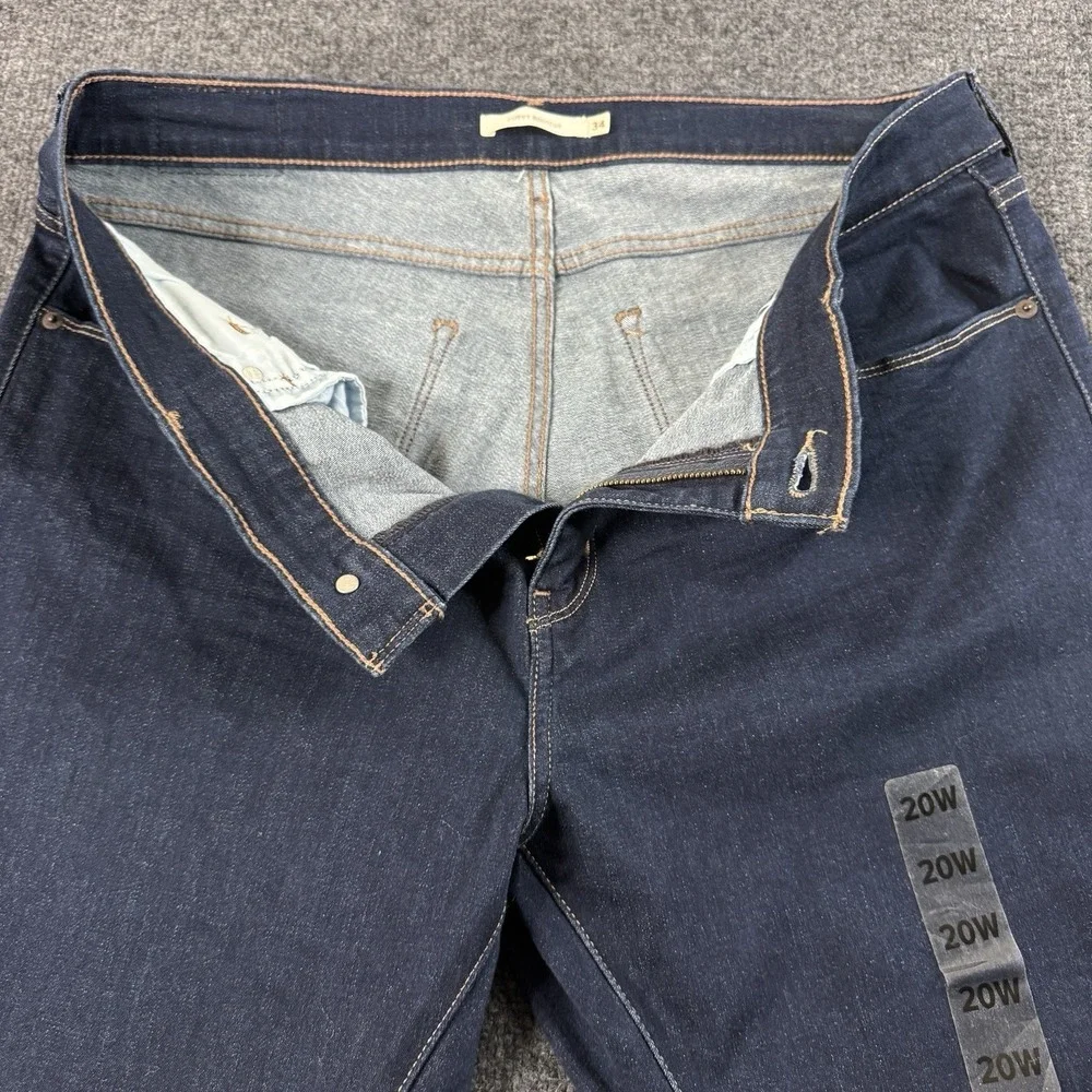Levis Jeans Womens 34 Curvy Bootcut Mid Rise Medium Wash NWOT